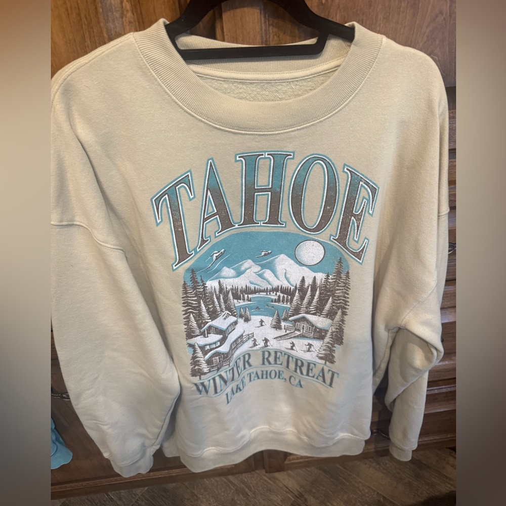 Tahoe Winter Retreat Crewneck Sweatshirt - Cream/Blue